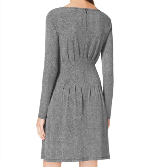 MICHAEL KORS LS Black & White Chevron Dress M NWT - Picture 2 of 8